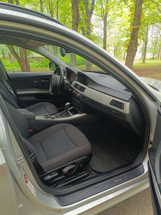 BMW 320, 2.0 l., wagon