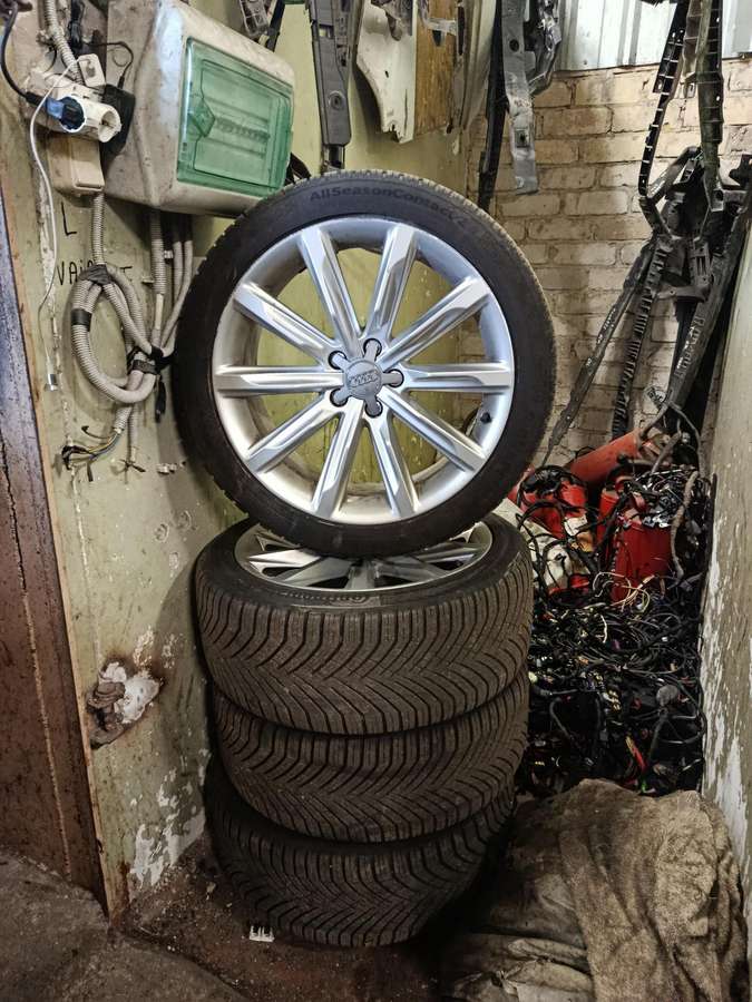 Audi A8, light alloy, R19