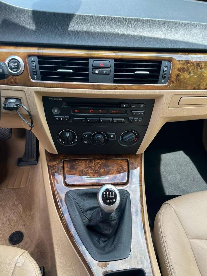 BMW 320, 2.0 l., universalas