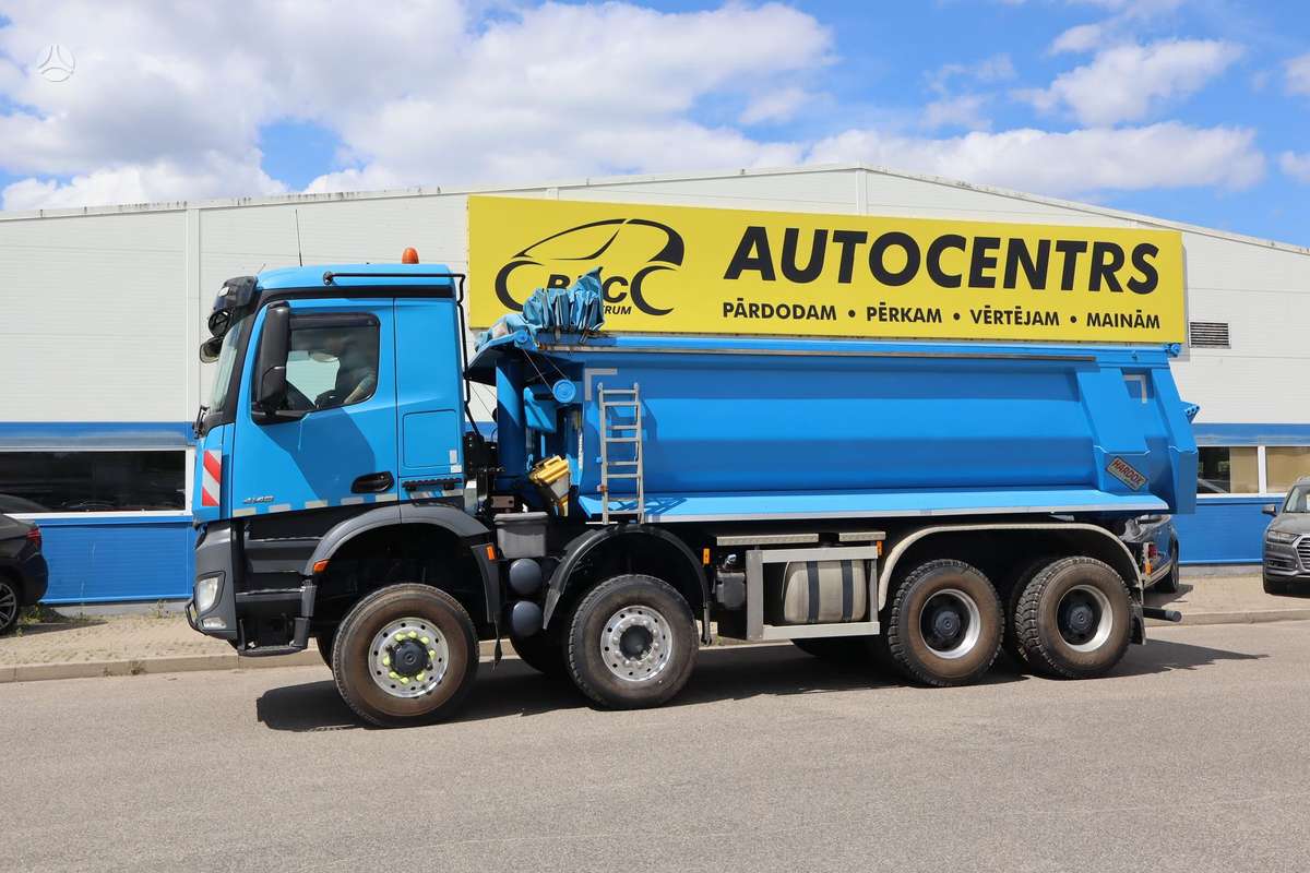 Mercedes-Benz Arocs, dumpers / tippers