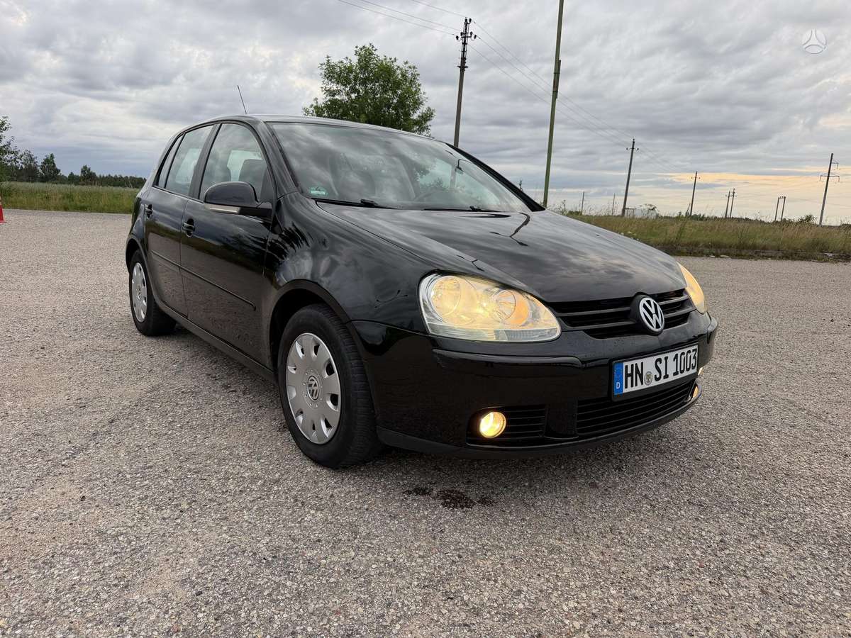 Volkswagen Golf - 2