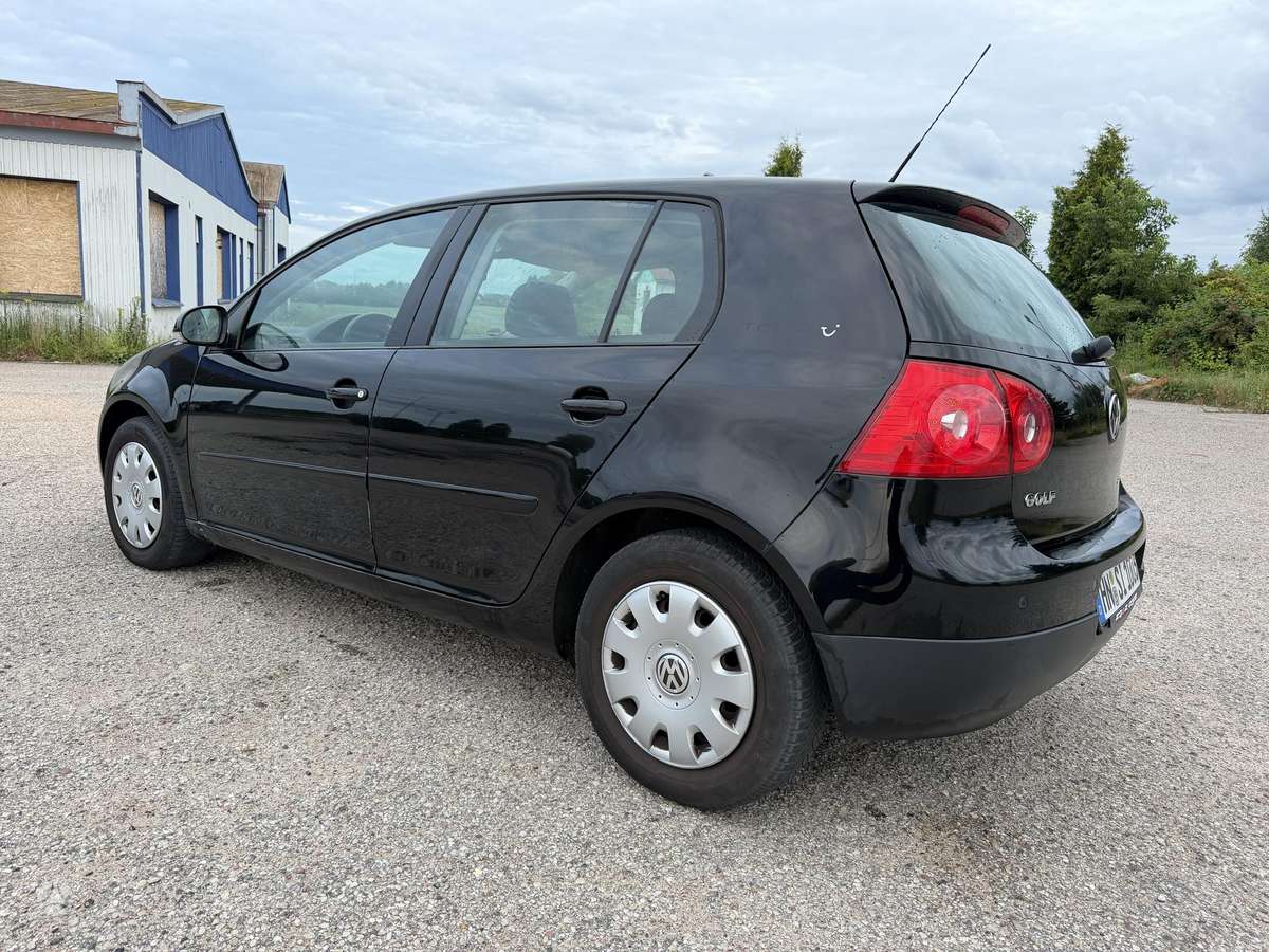 Volkswagen Golf - 3