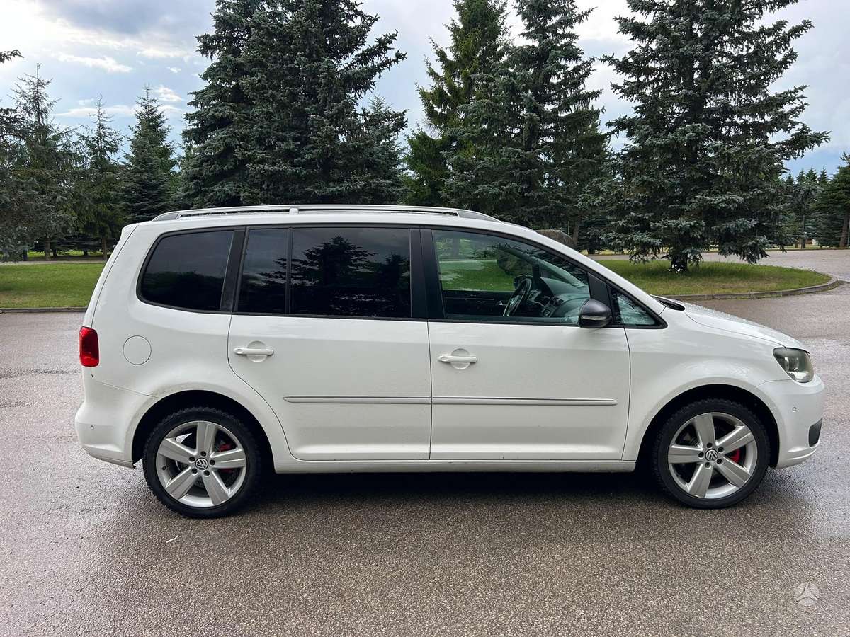 Volkswagen Touran - 5
