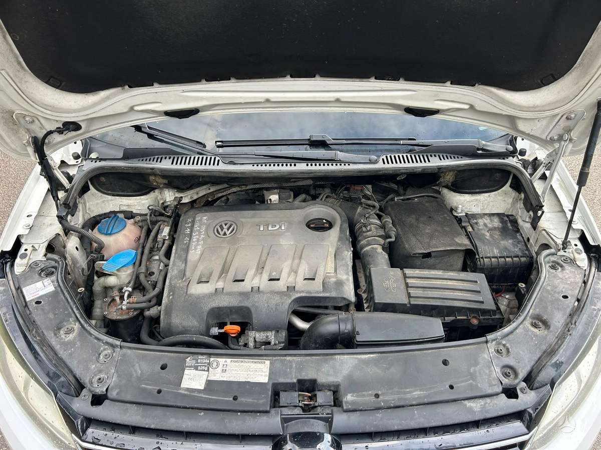 Volkswagen Touran - 9