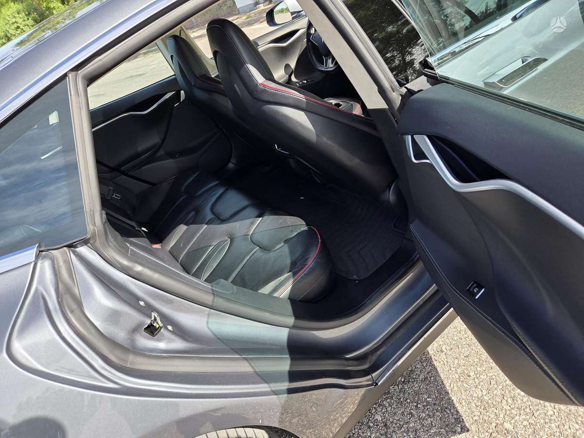 Tesla Model S, 85 кВт·ч, Седан