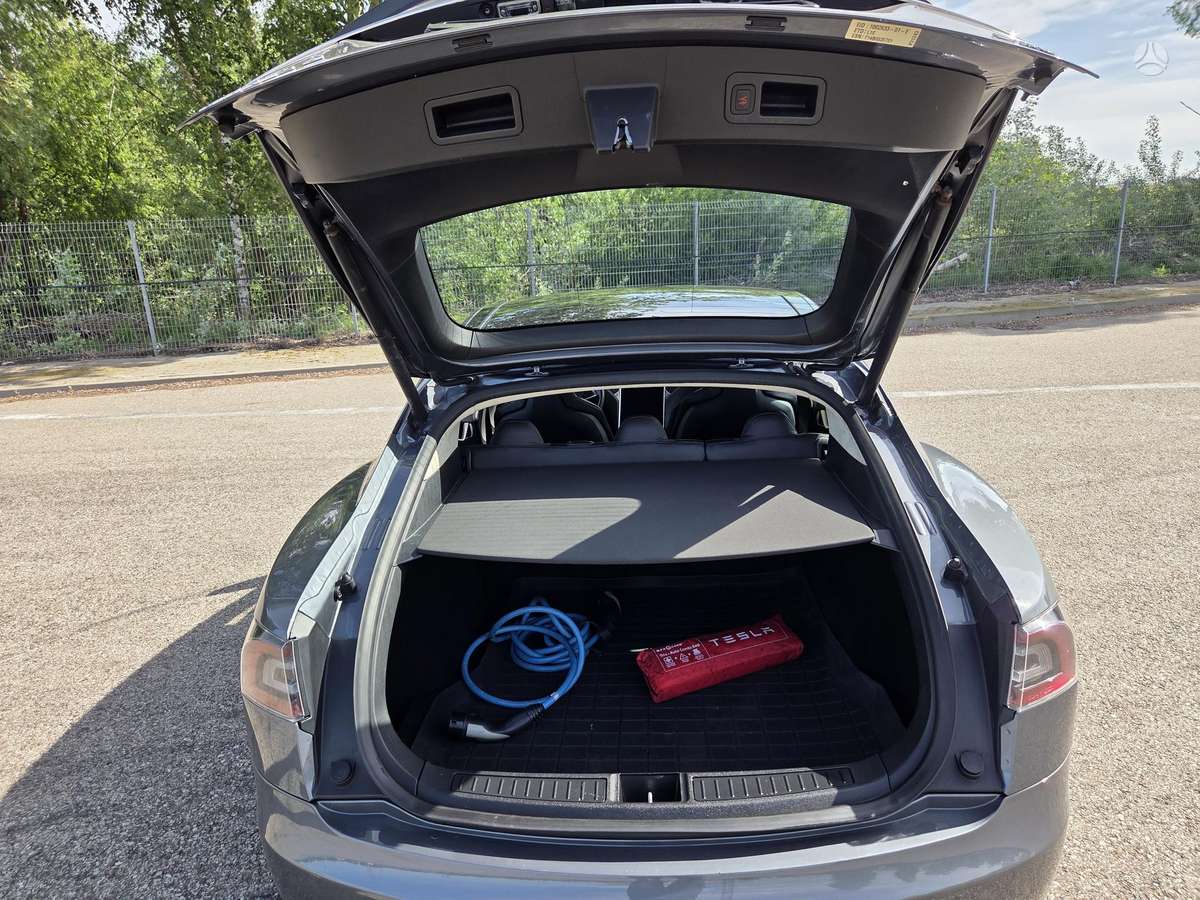 Tesla Model S, 85 кВт·ч, Седан
