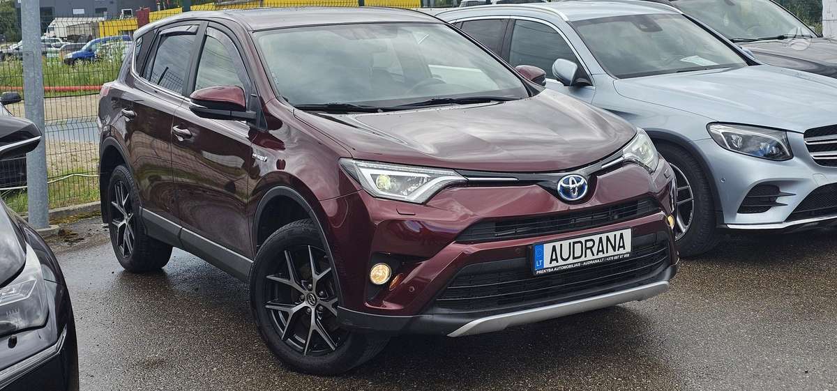 Toyota RAV4 - 1
