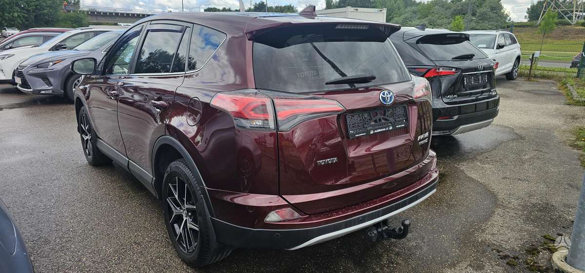 Toyota RAV4 - 4
