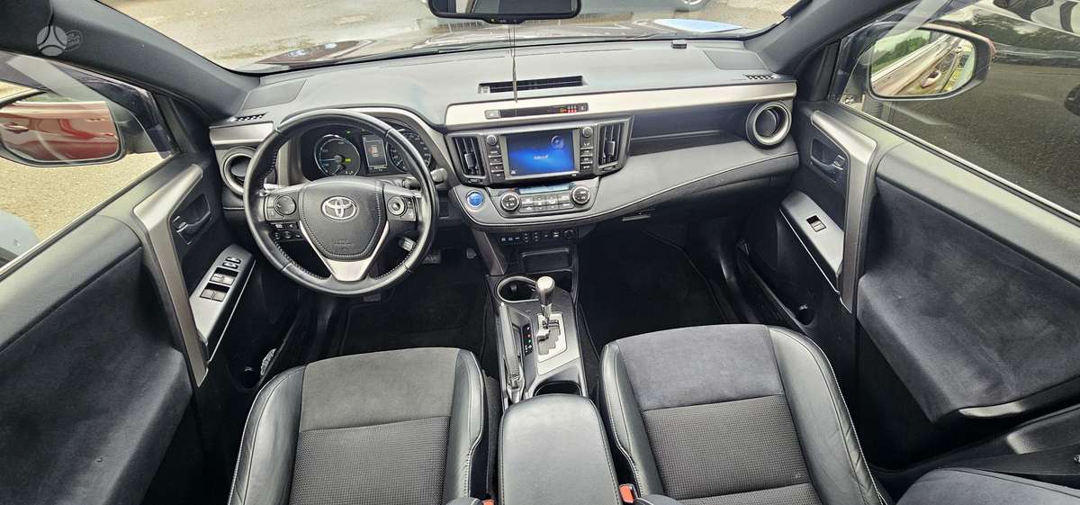 Toyota RAV4 - 6