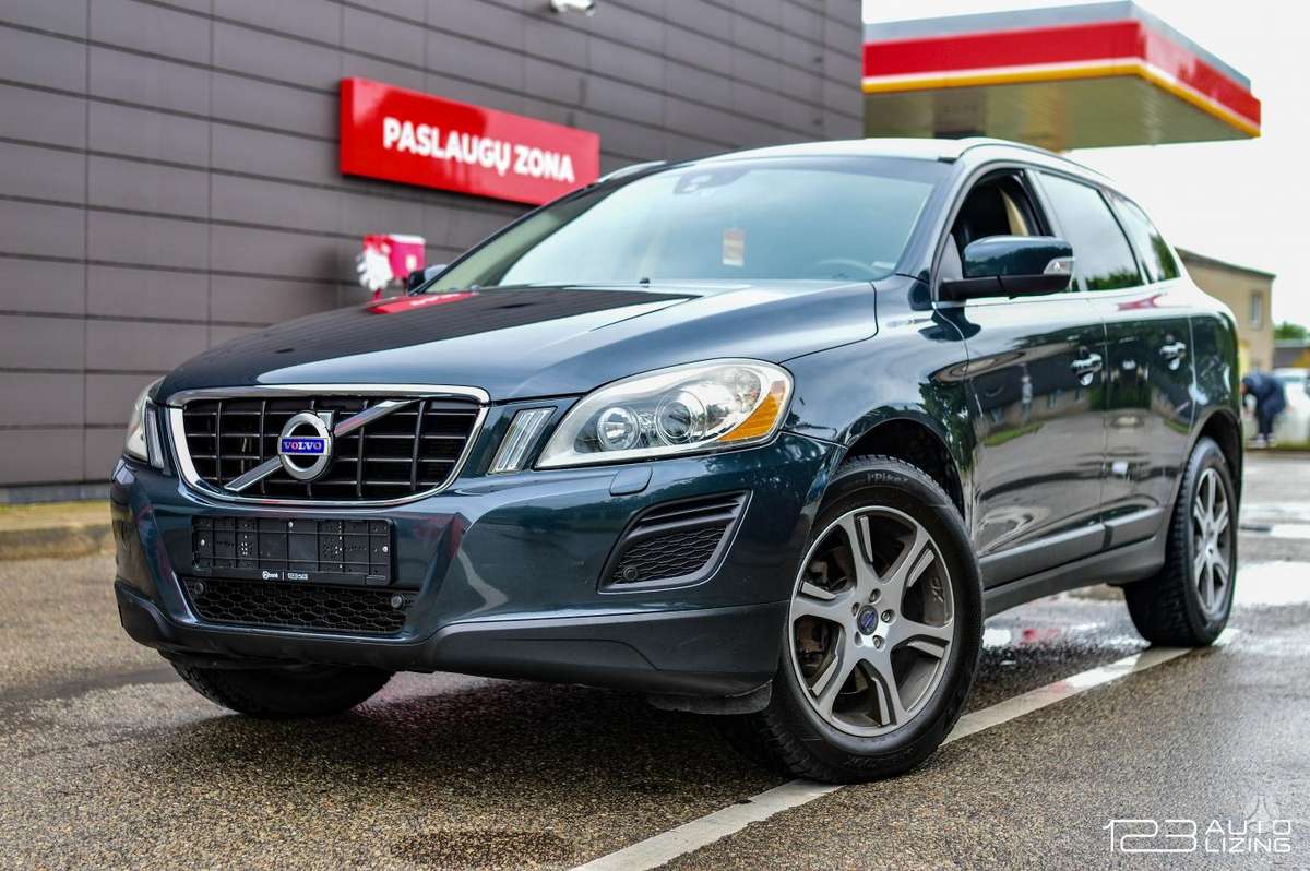 Volvo XC60, 2.0 l., off-road / crossover