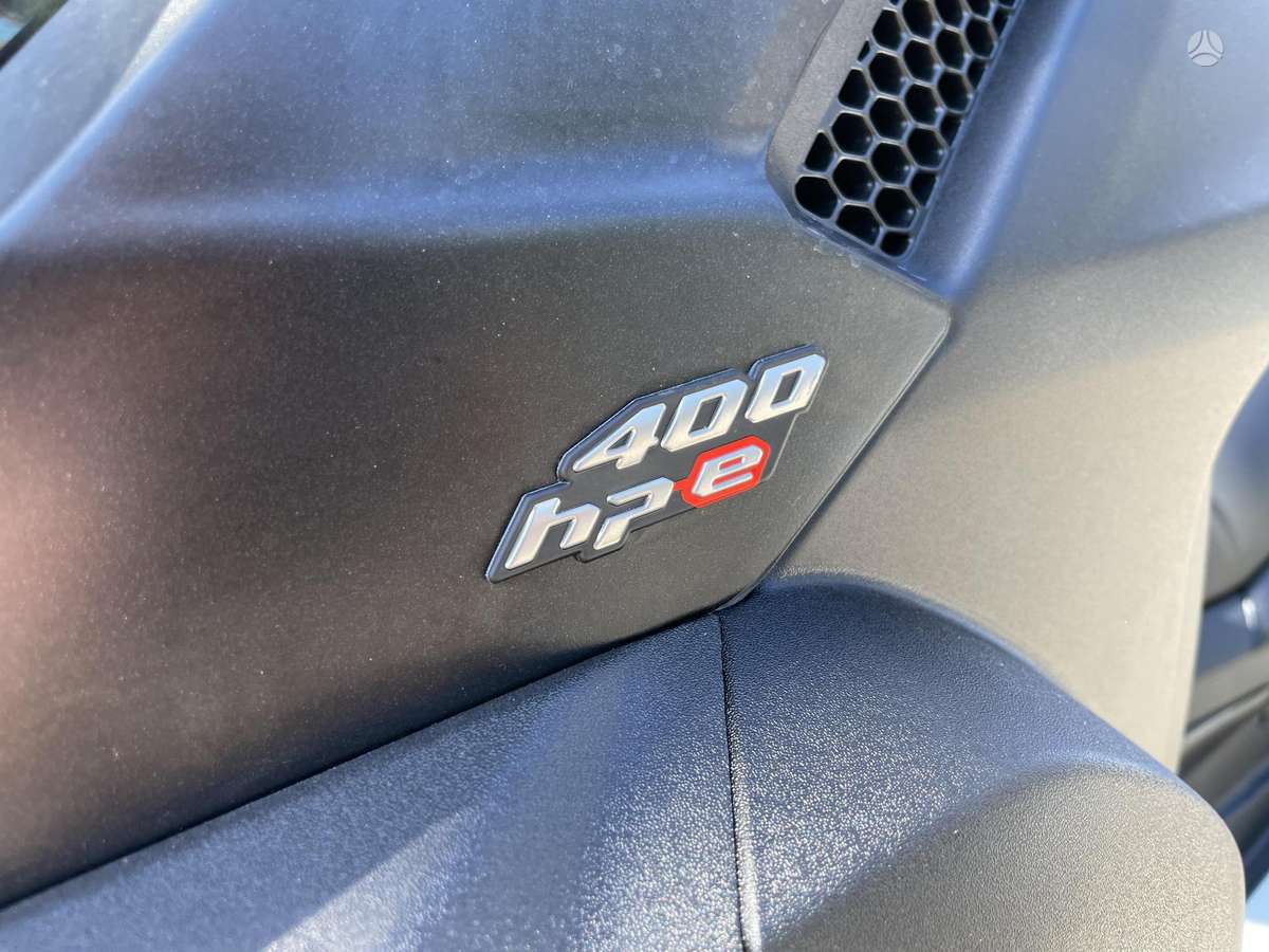 Piaggio MP3 400cc, trikes