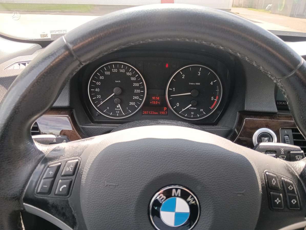 BMW 330, 3.0 l., universalas