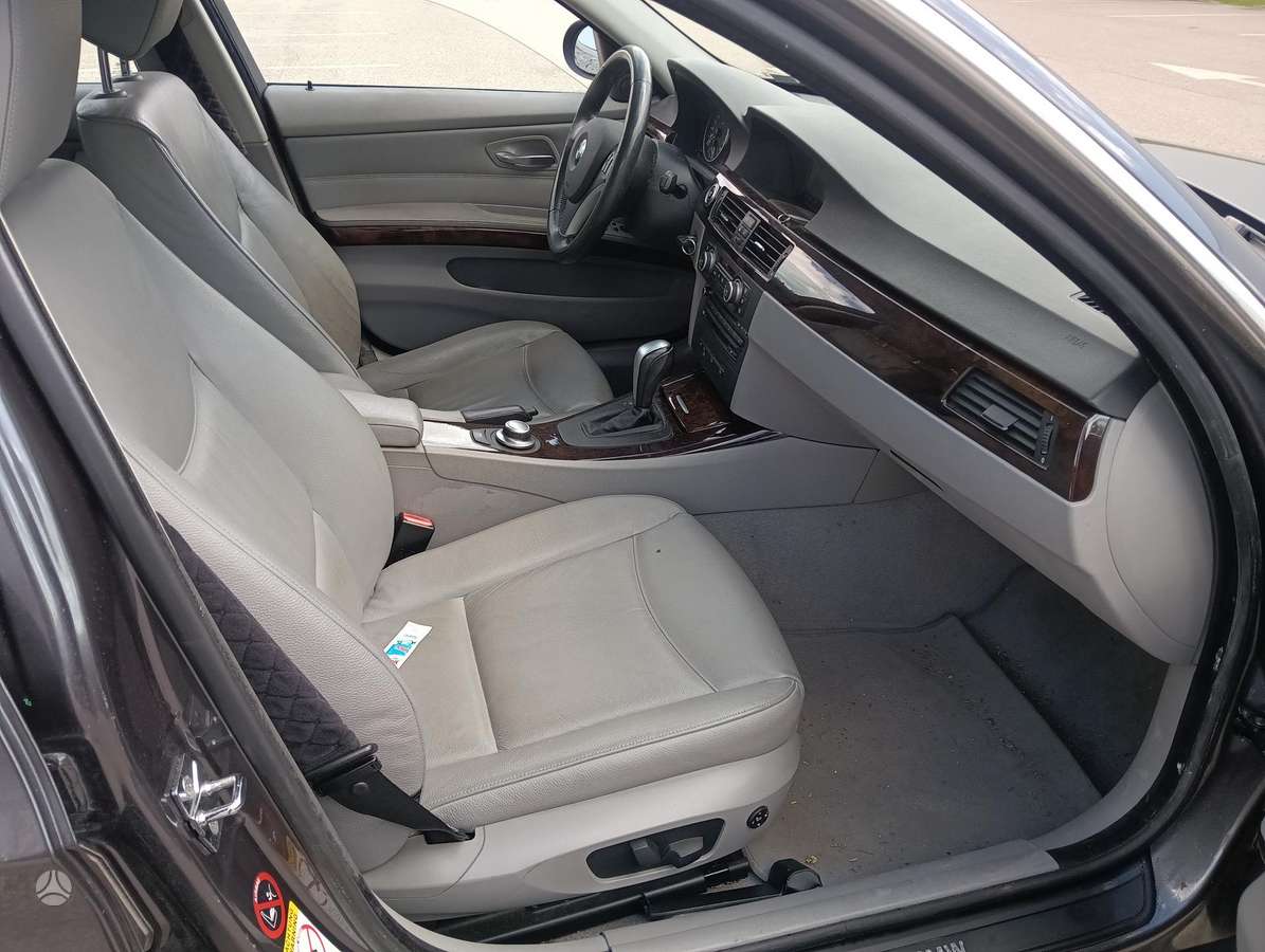 BMW 330, 3.0 l., universalas