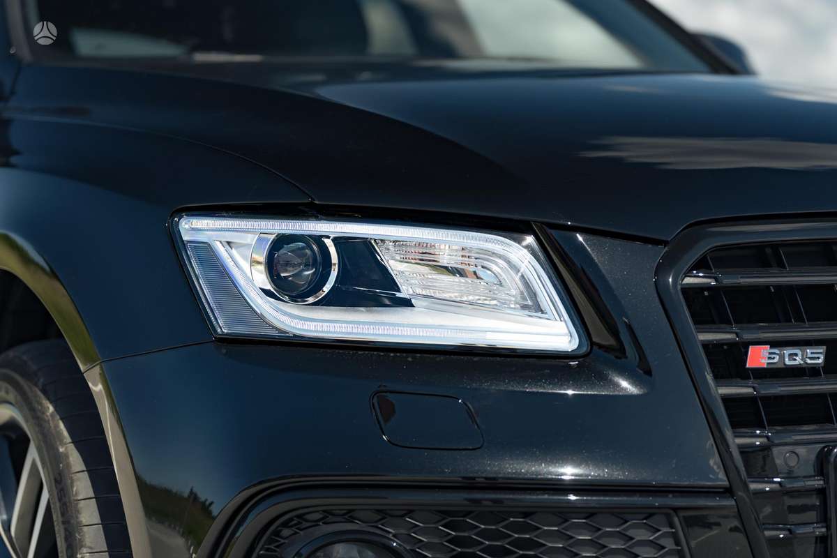Audi Q5, 3.0 l., off-road / crossover