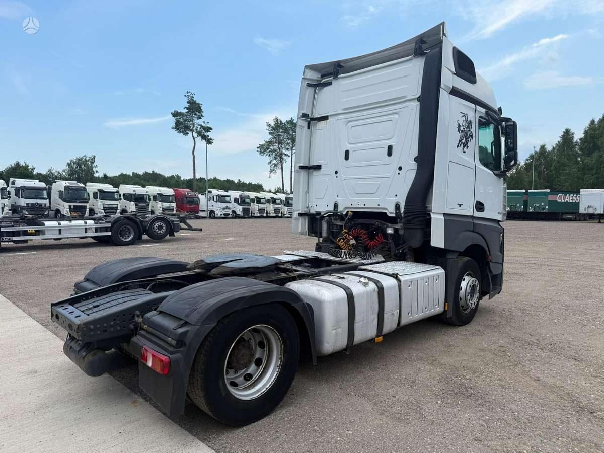 Mercedes-Benz Actros 1845, double sleeper