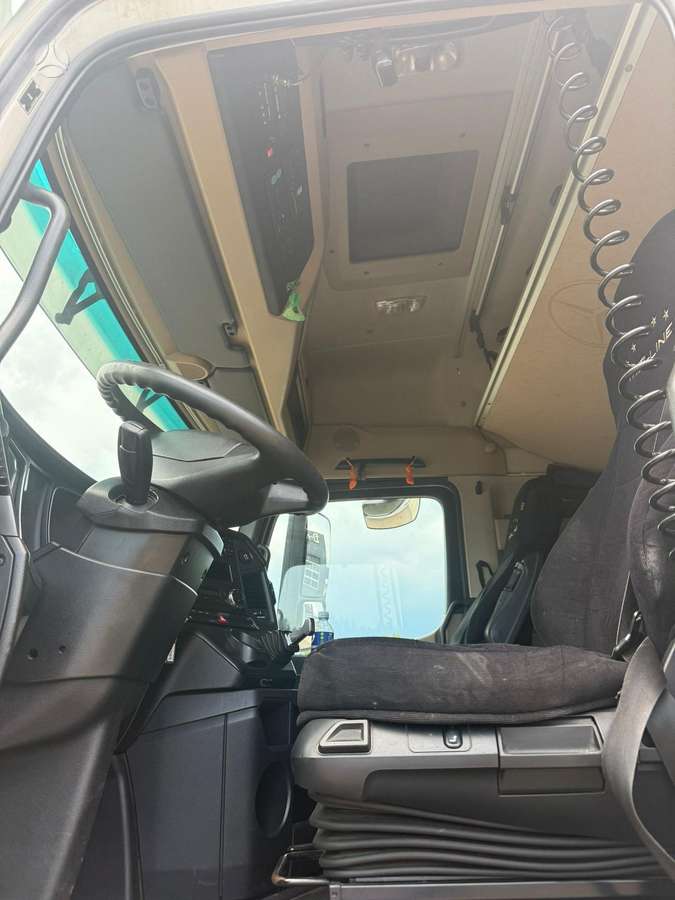 Mercedes-Benz Actros 1845, double sleeper
