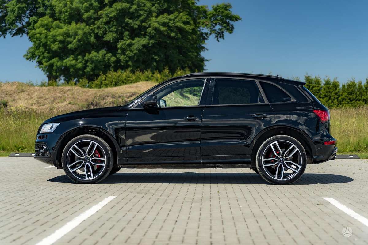 Audi Q5, 3.0 l., off-road / crossover