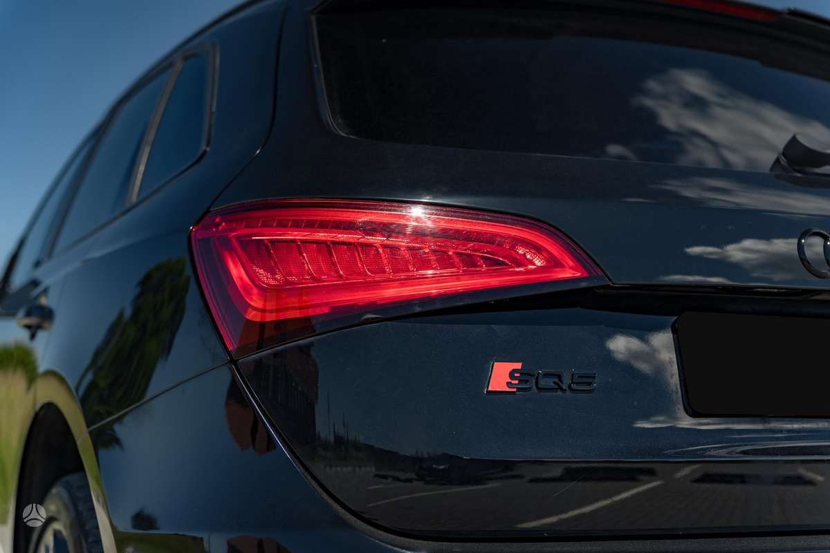 Audi Q5, 3.0 l., off-road / crossover