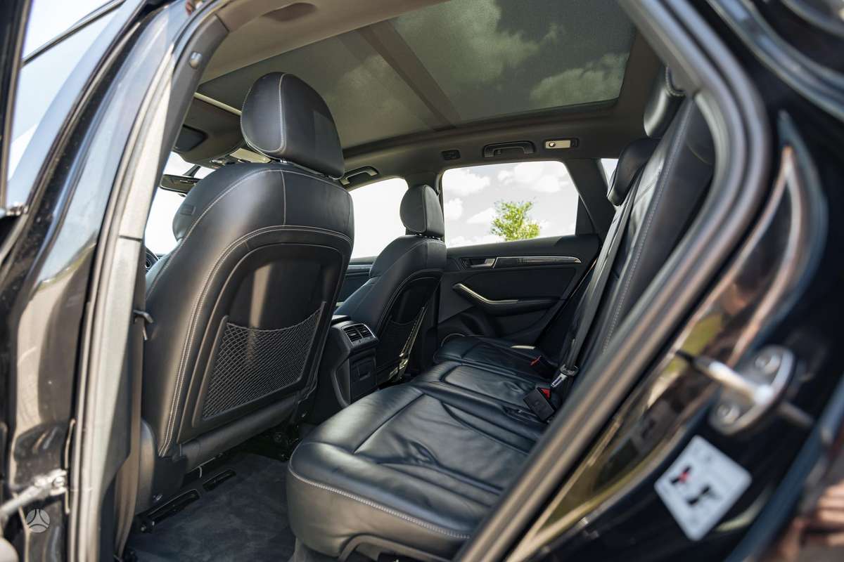 Audi Q5, 3.0 l., off-road / crossover