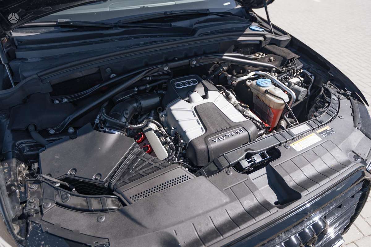 Audi Q5, 3.0 l., off-road / crossover