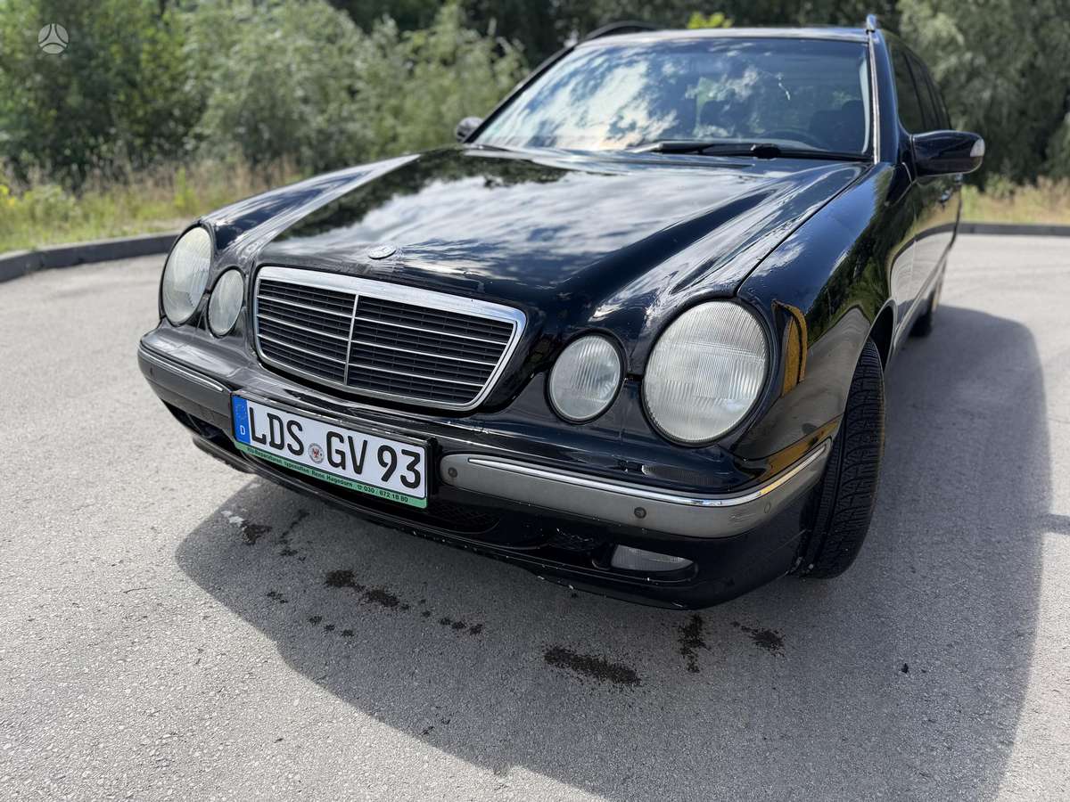 Mercedes-Benz E320, Универсал