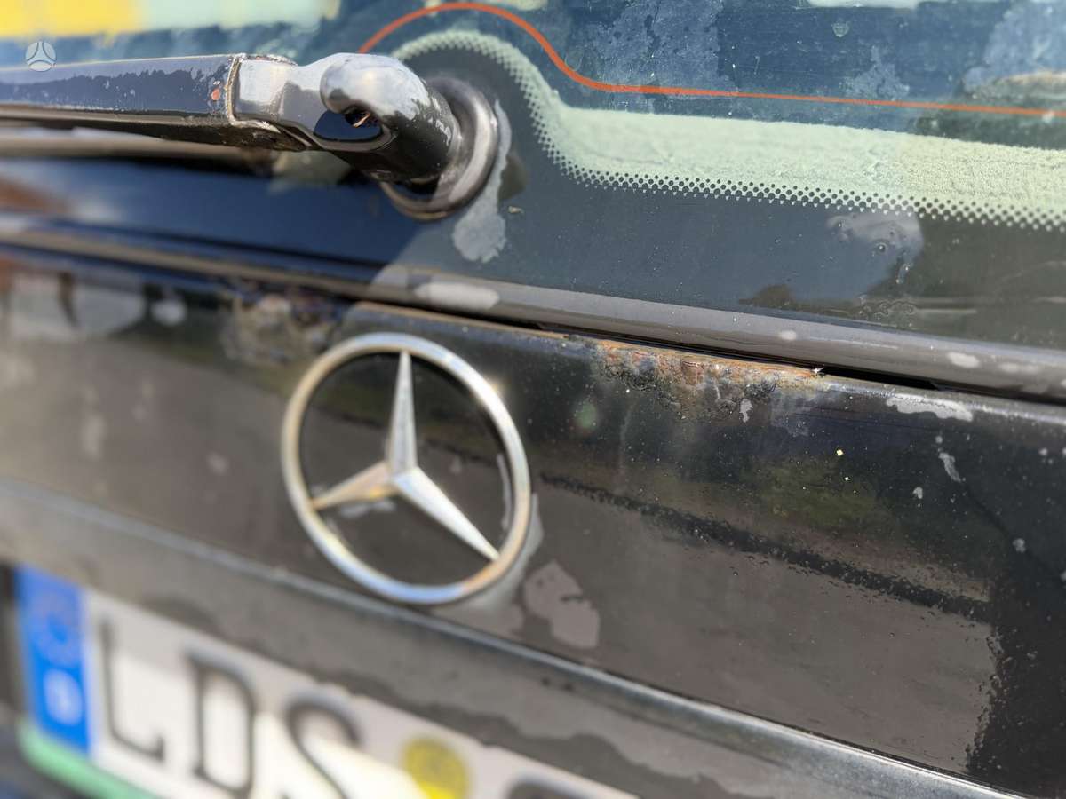 Mercedes-Benz E320, Универсал