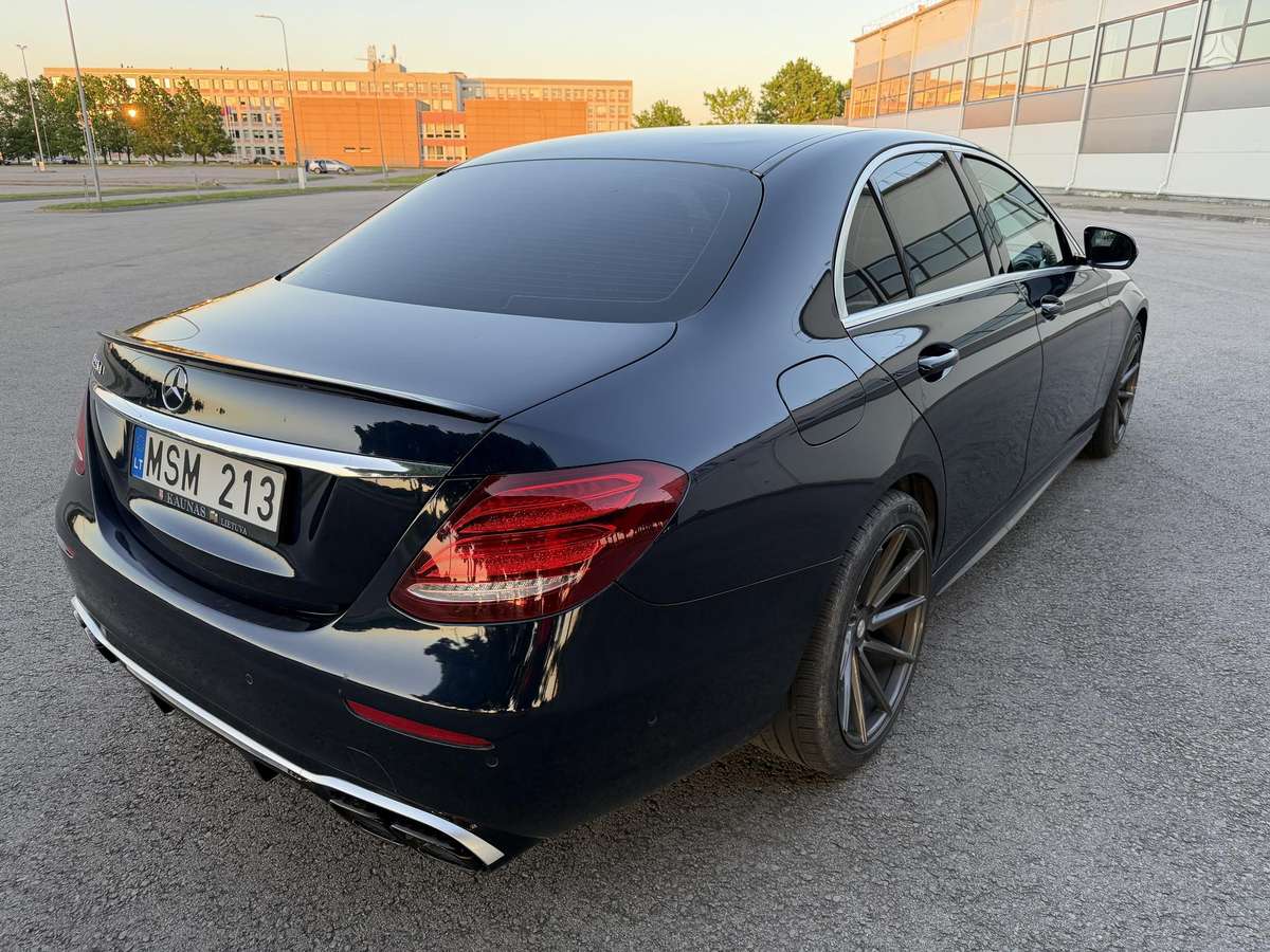 Mercedes-Benz E220, 2.0 l., Седан