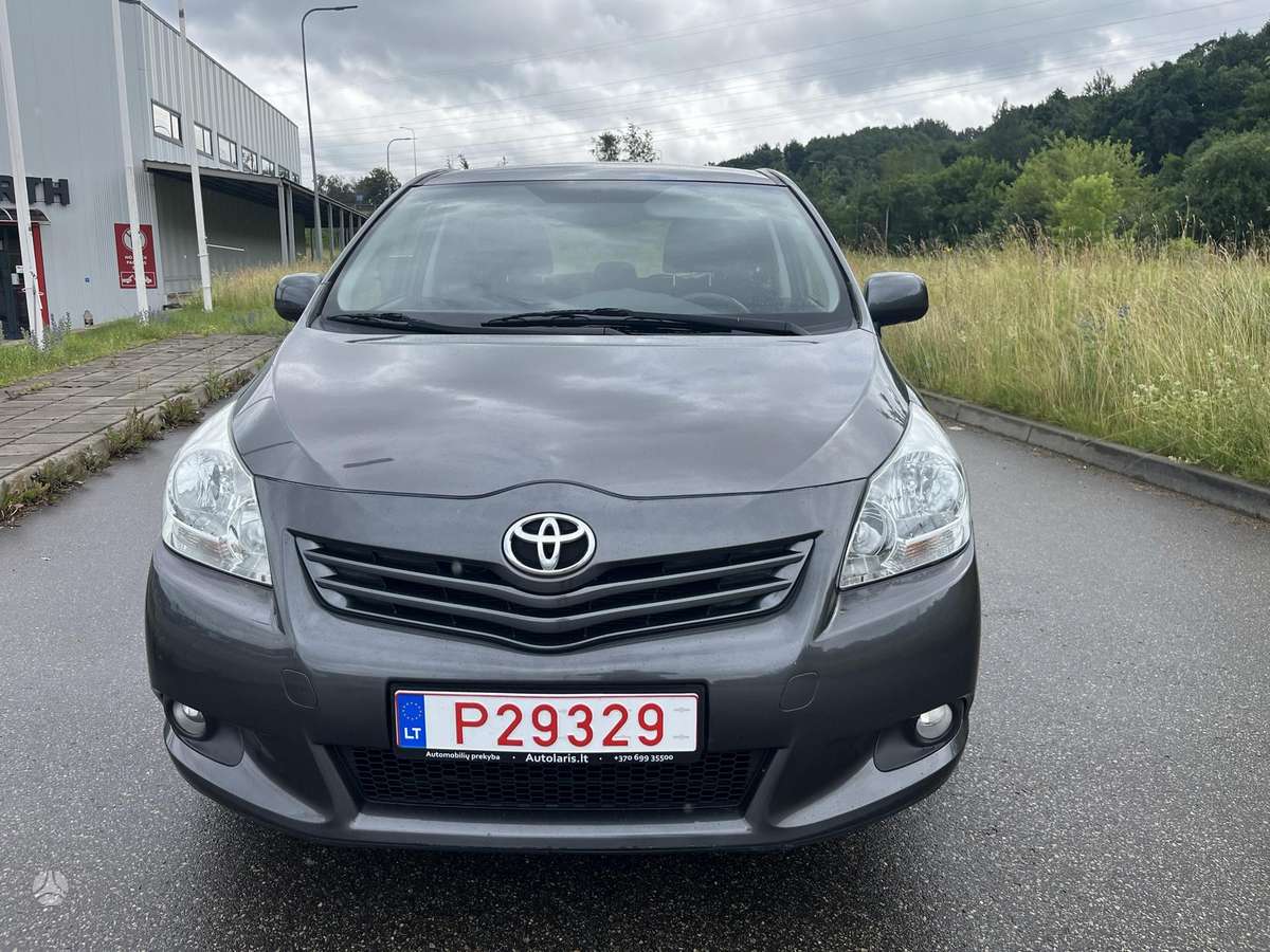 Toyota Verso - 2