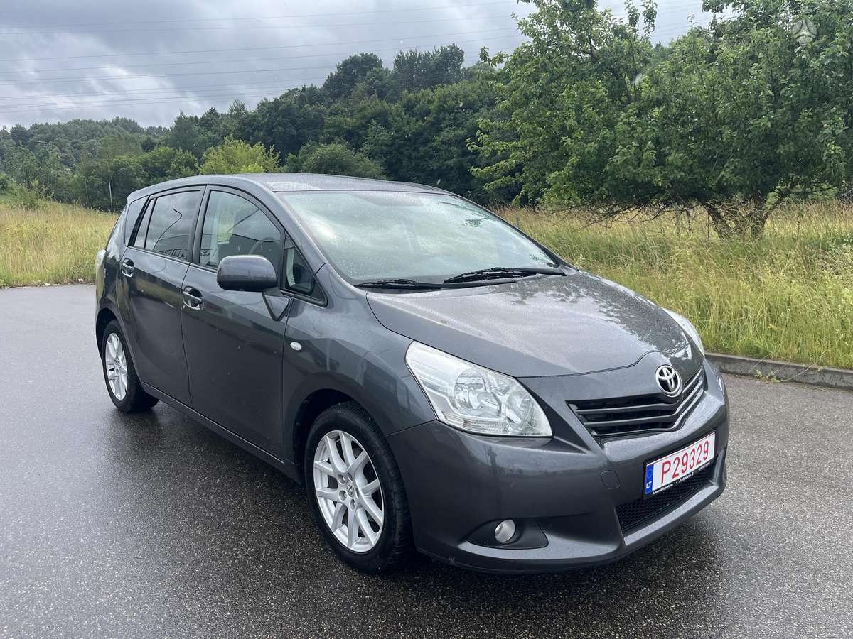 Toyota Verso - 3