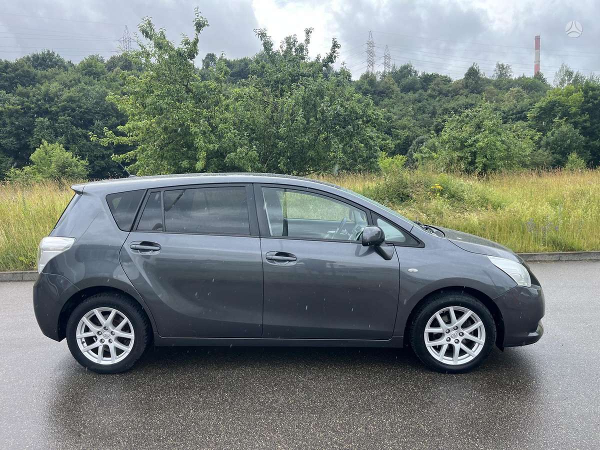 Toyota Verso - 4