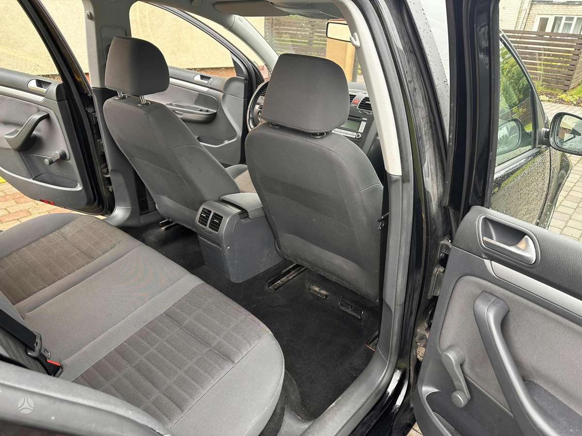 Volkswagen Golf - 12