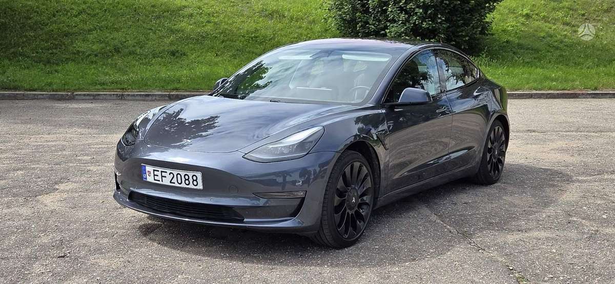 Tesla Model 3, 75 kWh, saloon / sedan