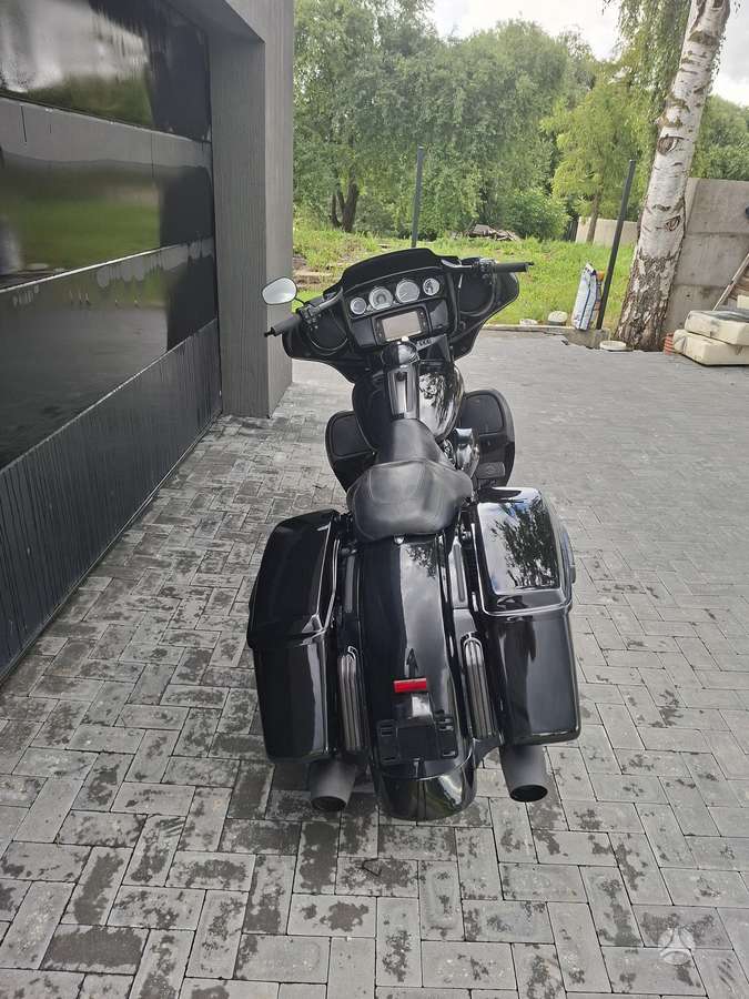 Harley-Davidson FLHTK, touring / sport touring