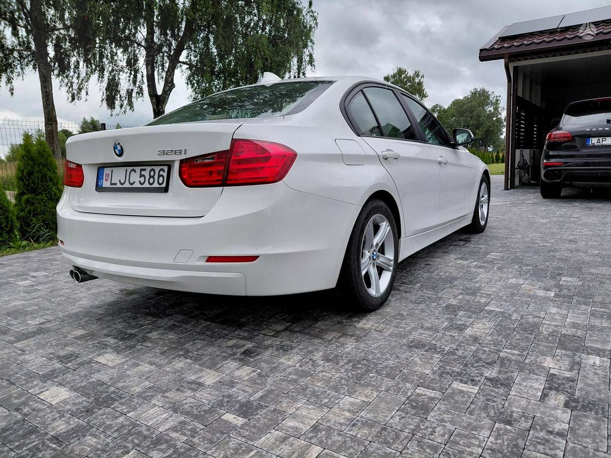 BMW 328, 2.0 l., Седан