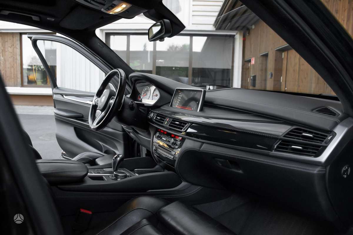 BMW X5 M, 4.4 l., off-road / crossover