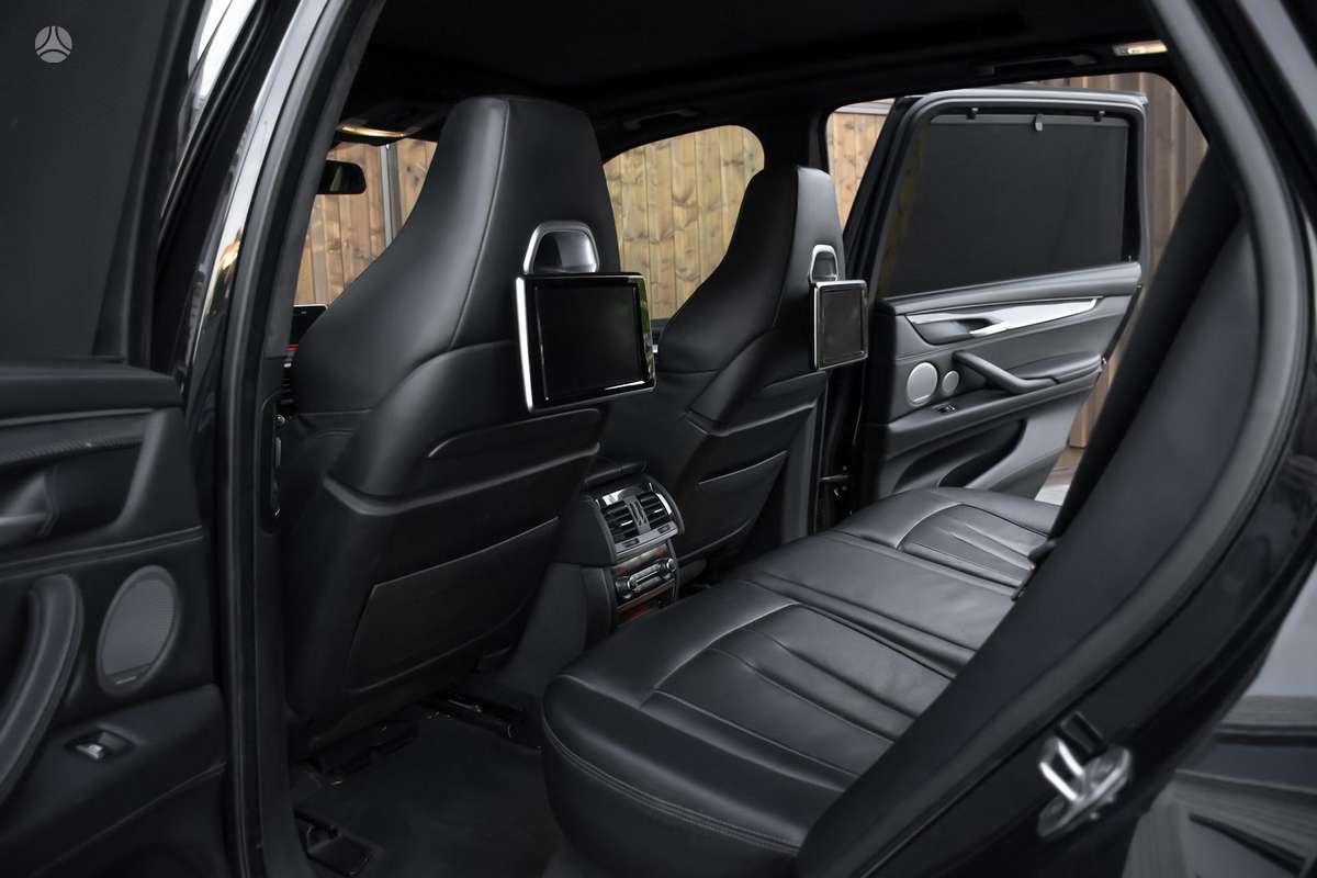BMW X5 M, 4.4 l., off-road / crossover