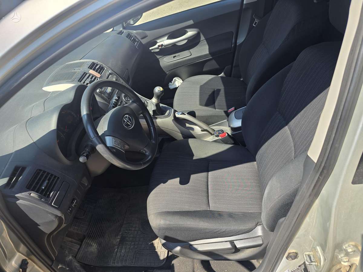 Toyota Auris, 1.4 l., hatchback