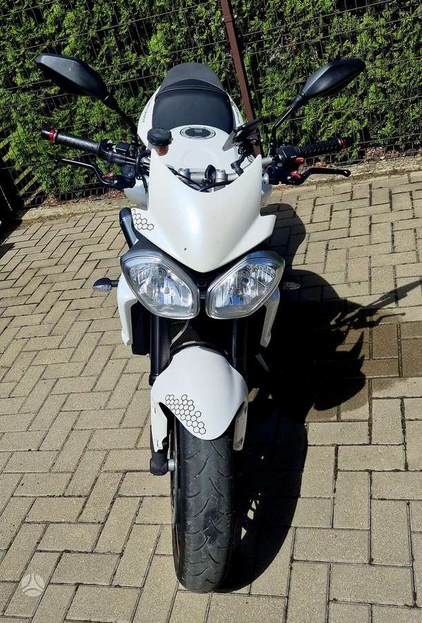 Triumph Street Triple 675cc, street / classic
