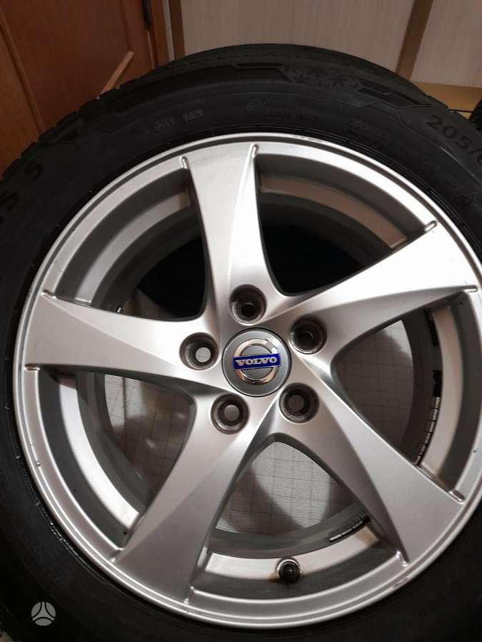 Volvo, lengvojo lydinio, R16