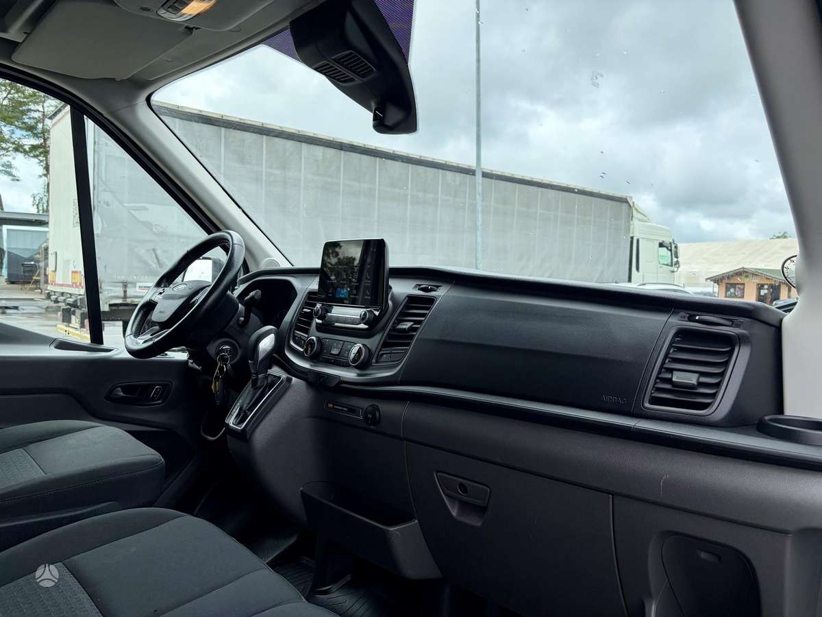 Ford Transit, cargo van