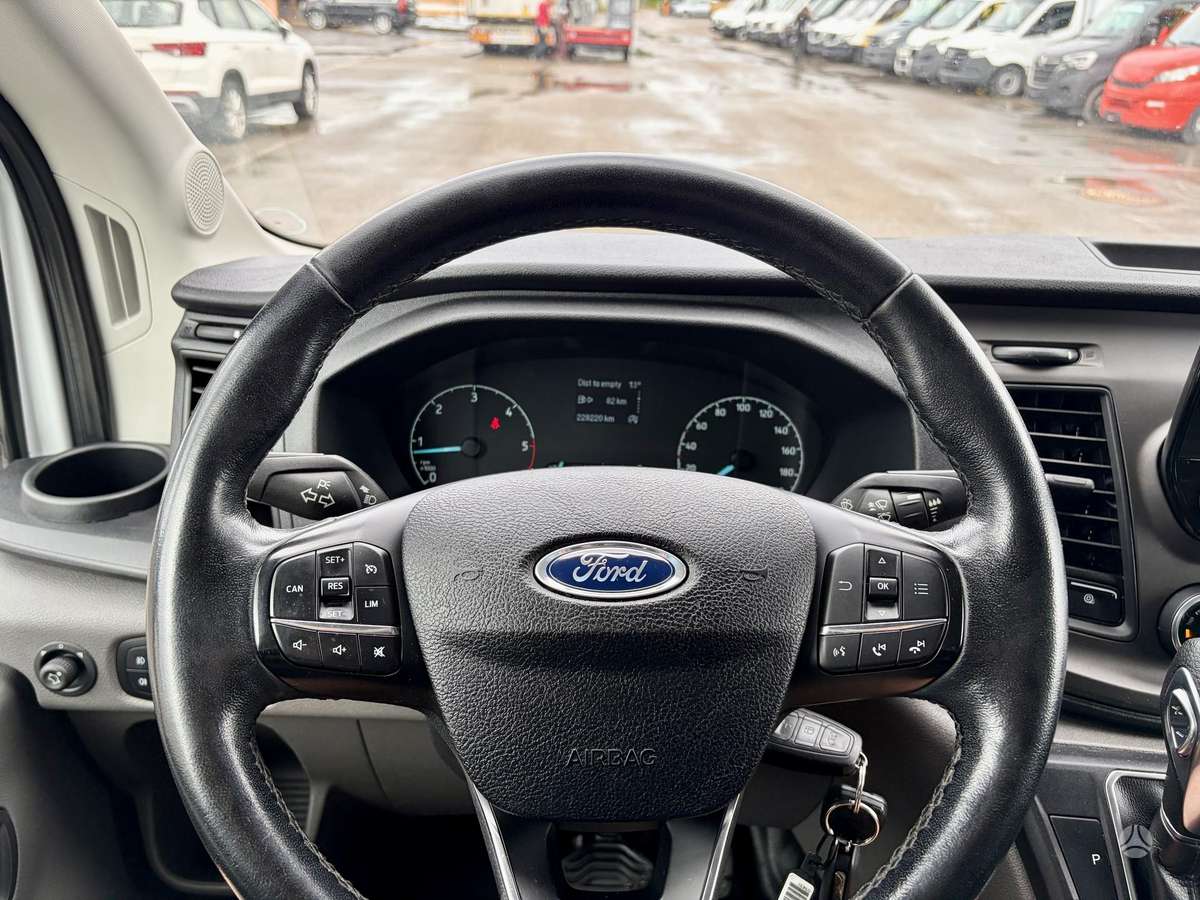 Ford Transit, cargo van