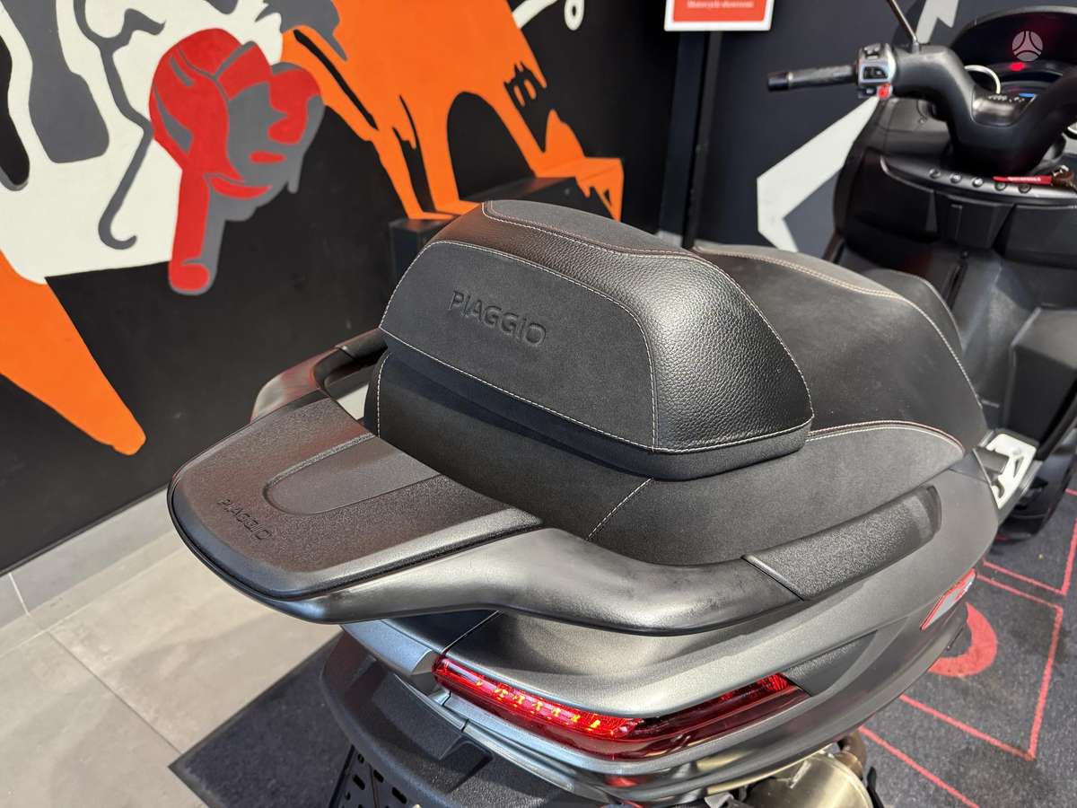 Piaggio MP3 500cc, scooters / mopeds