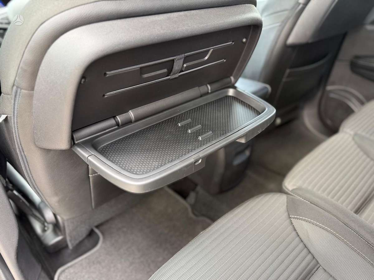 Renault Grand Scenic - 12