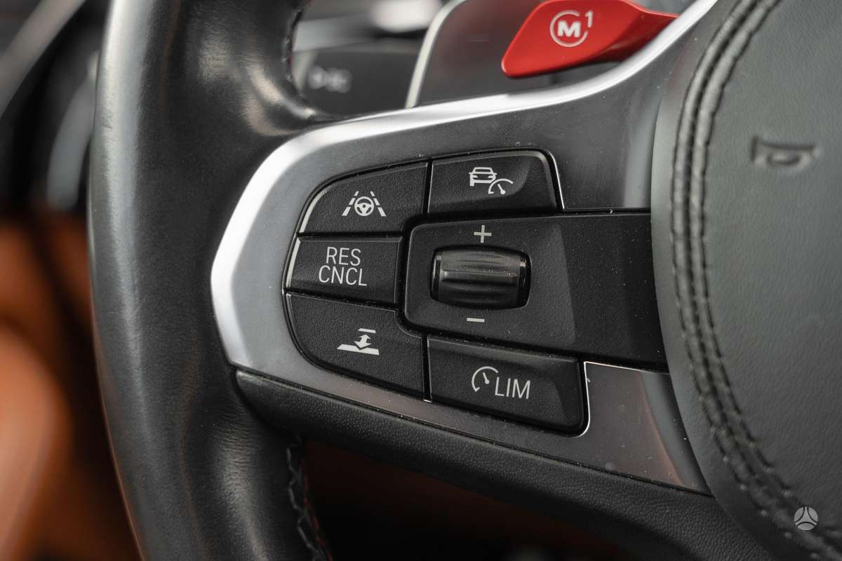 BMW M5, 4.4 l., Седан