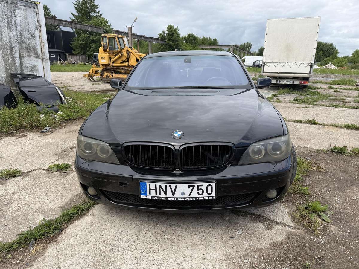 BMW 730 Aktyvi pakaba pritraukejai