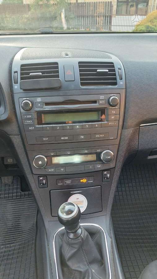 Toyota Avensis - 6