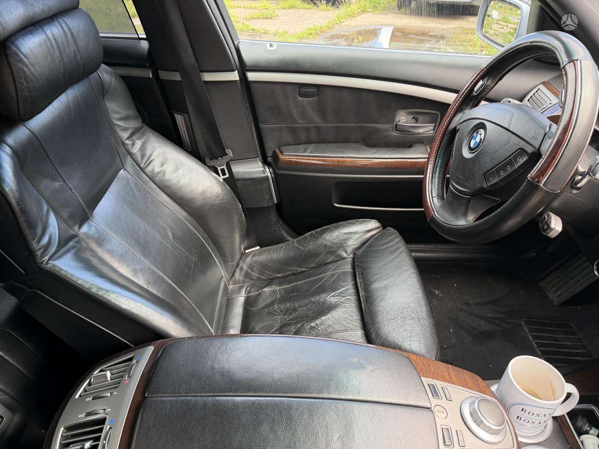 BMW 730 Aktyvi pakaba pritraukejai