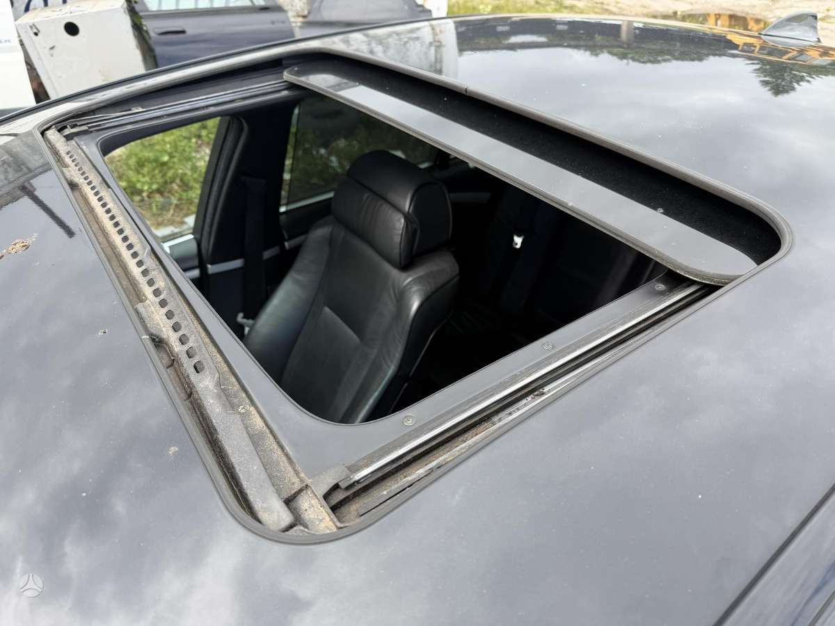BMW 730 Aktyvi pakaba pritraukejai