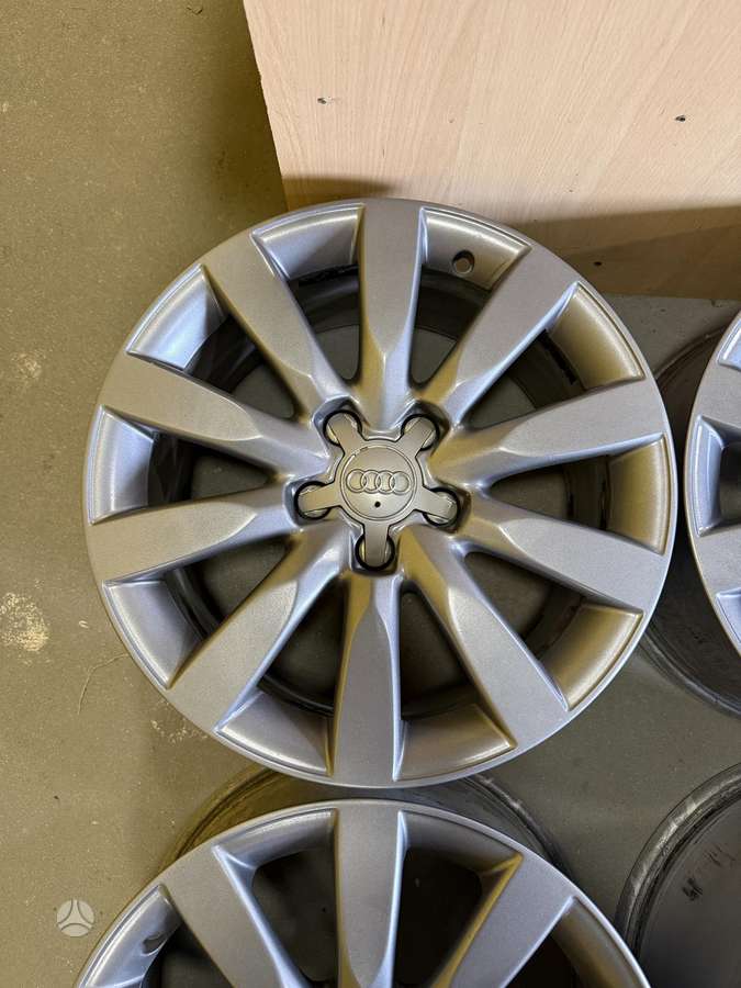 Audi, vieglmetāla, R17