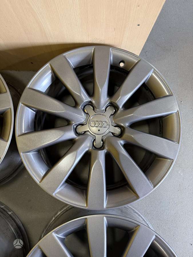 Audi, vieglmetāla, R17